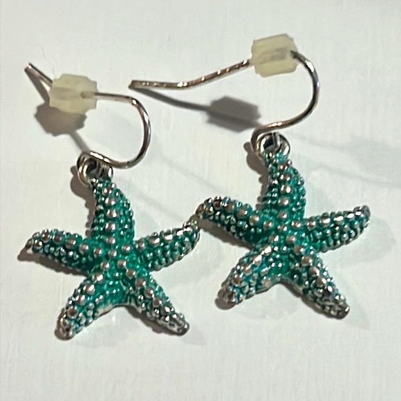Cute little sea blue starfish, earrings, Silvertone hooks - Picture 2 of 3